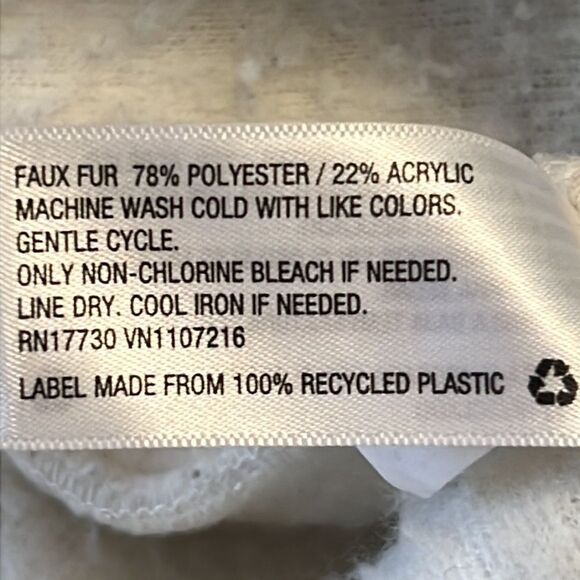 Universal Threads White Sherpa Jacket - Size XL - Picture 9 of 9